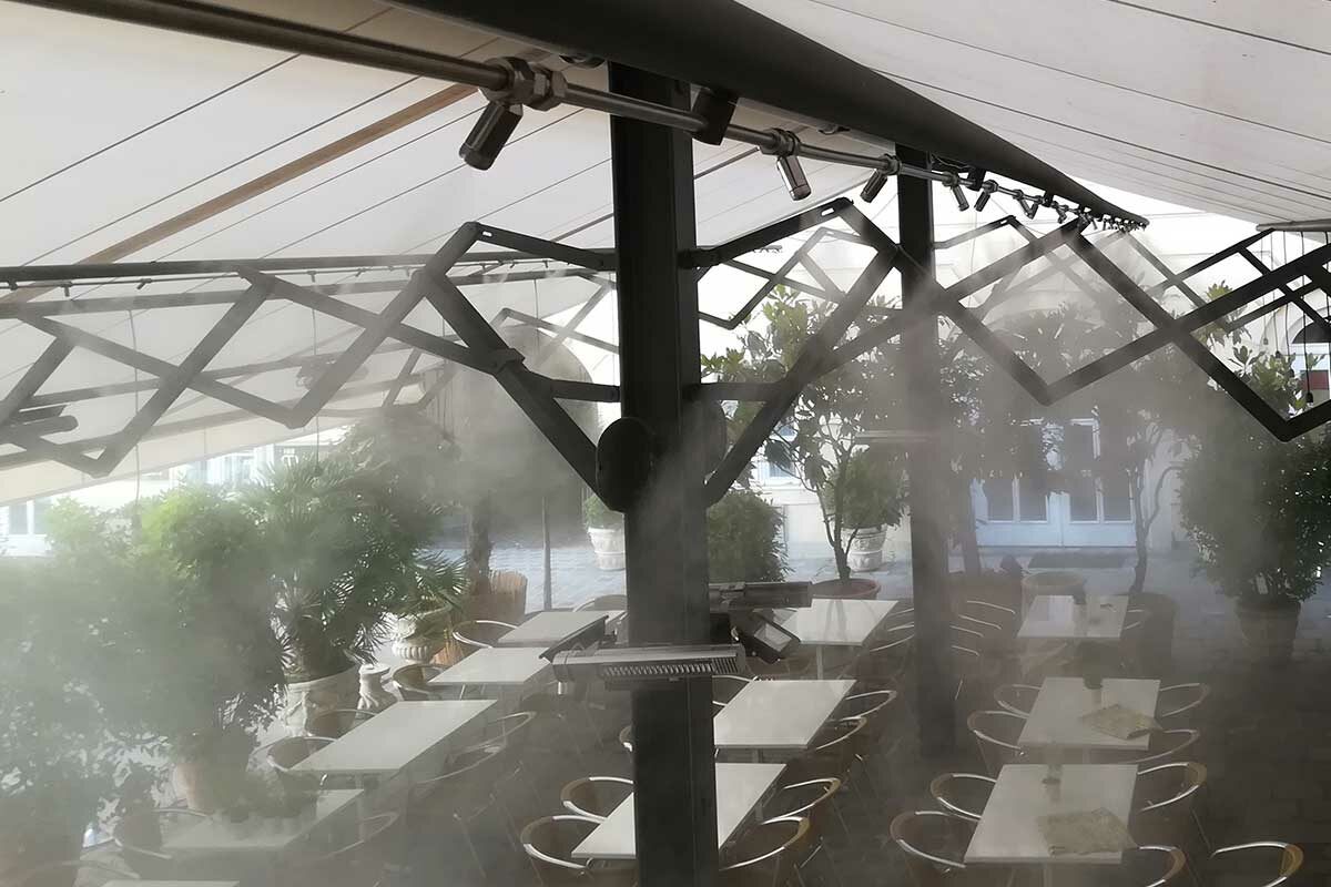 Raintime-Nebelkuehlung-Aussenbereiche-Gastgarten